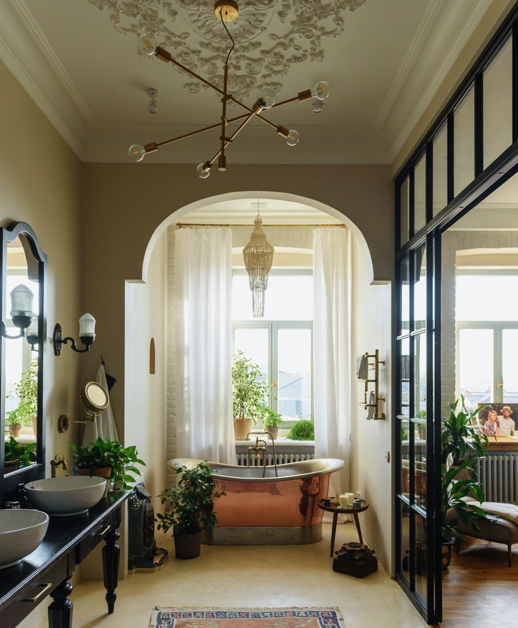 pexels-ksenia-chernaya-4450337